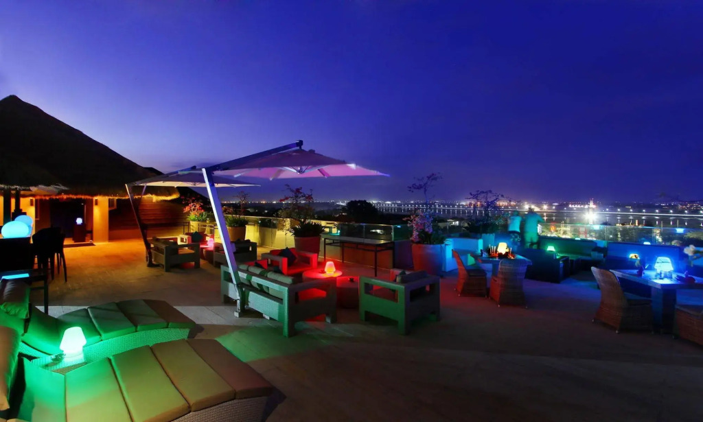 Отель Amaroossa Suite Bali