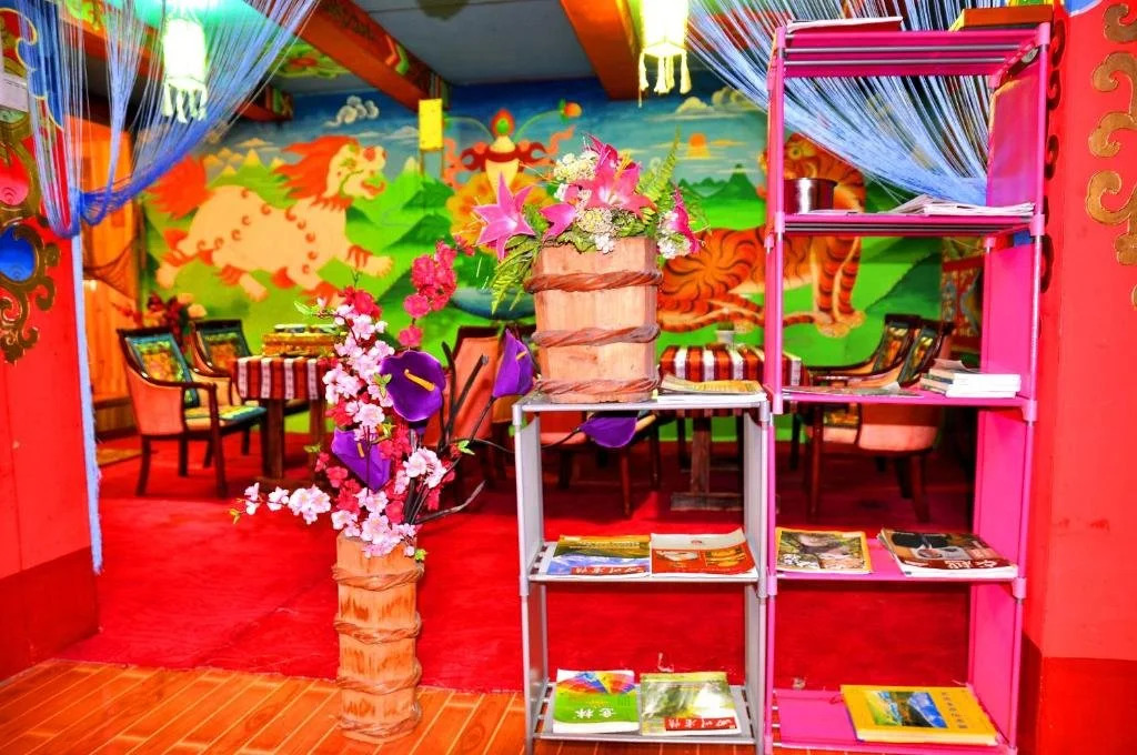 De Jin Hotel
