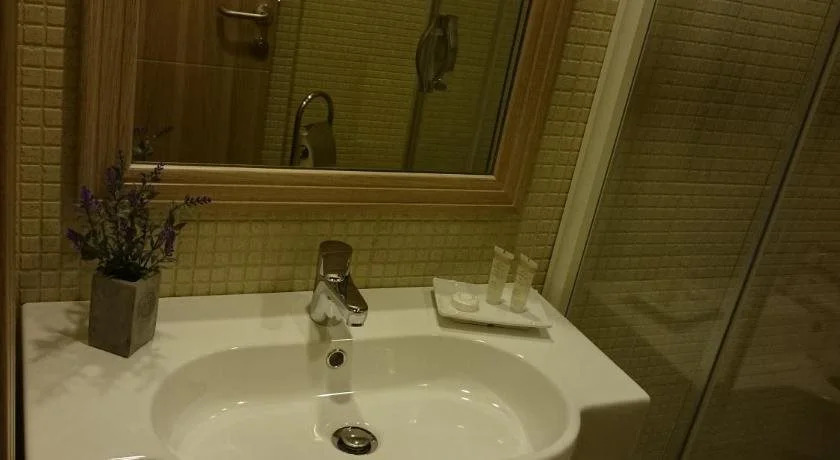 HOtello guest suites