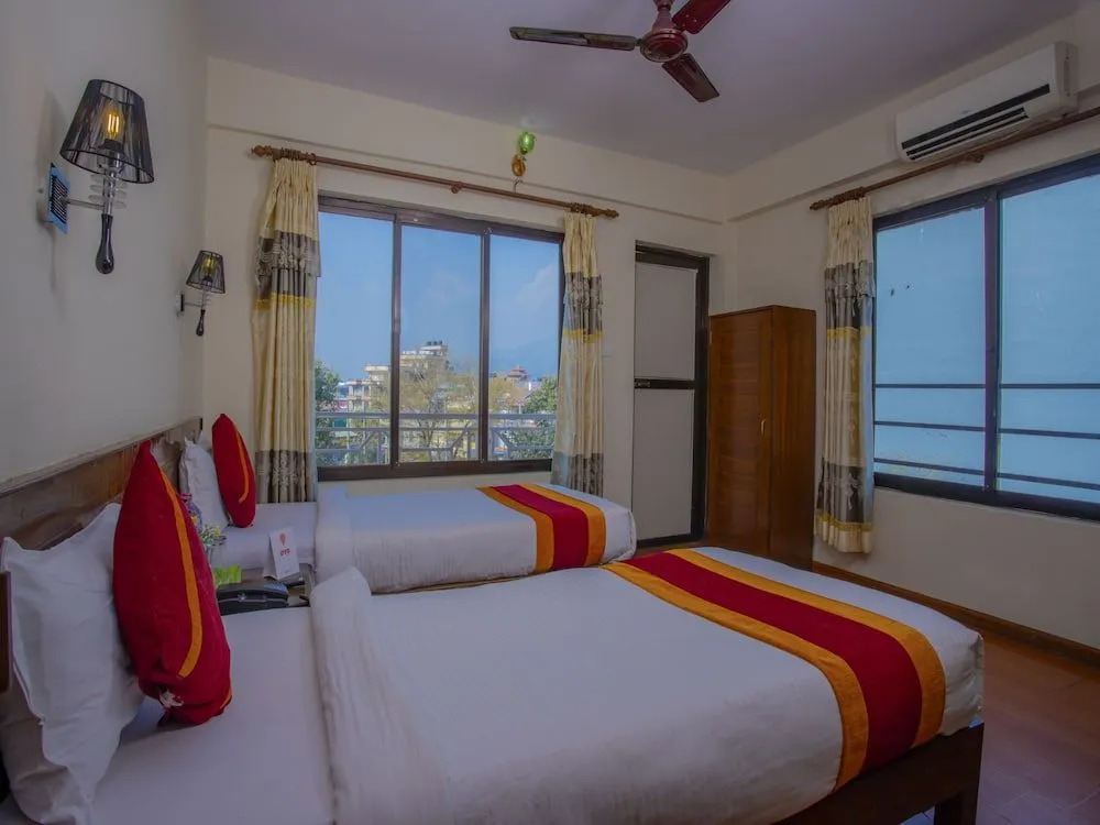 OYO 11454 Hotel Garuda Inn