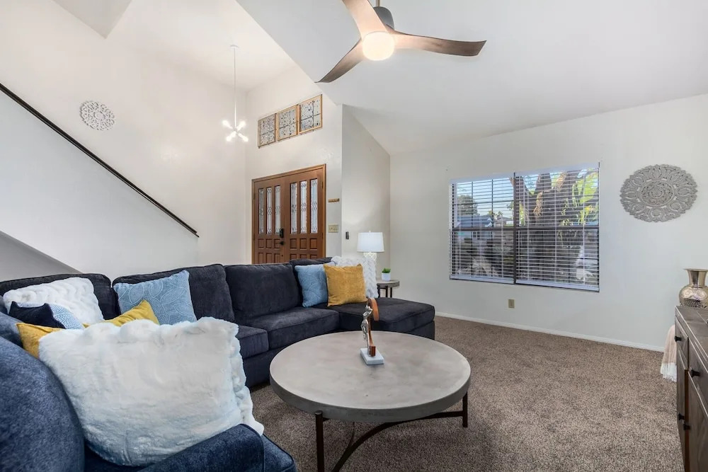 Grandview Scottsdale 4 Bedroom Home by Redawning