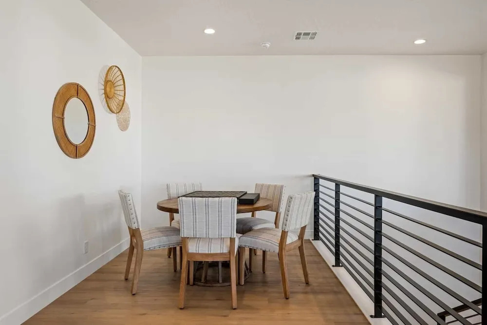 Somewhere On A Beach 5 Bedroom Townhouse