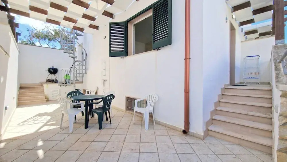 Villetta Charme 2 in Capilungo 5 Guests by the sea
