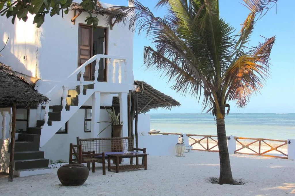 Makuti Beach Bungalows