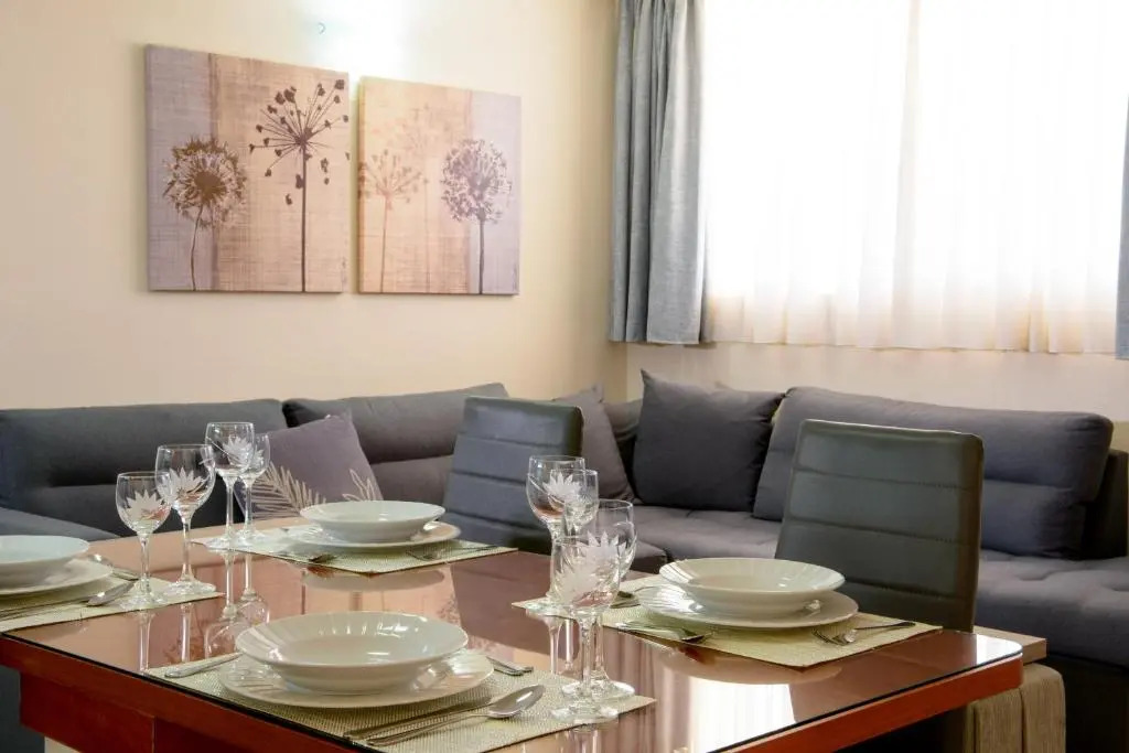 Gargadoros House