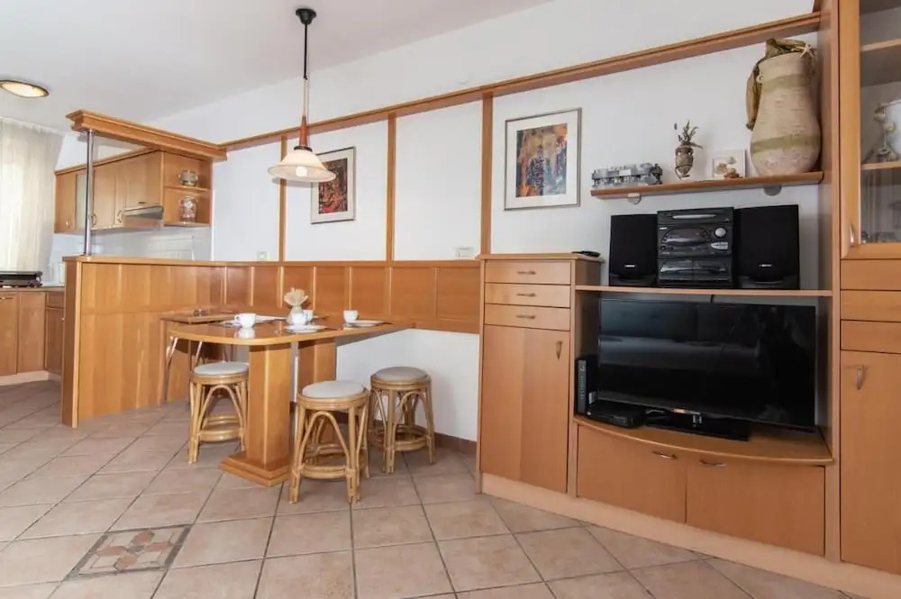 Sunny Beach Apartment