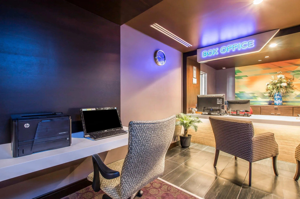 Tilt Hotel Universal-Hollywood, an AGA Collection Hotel