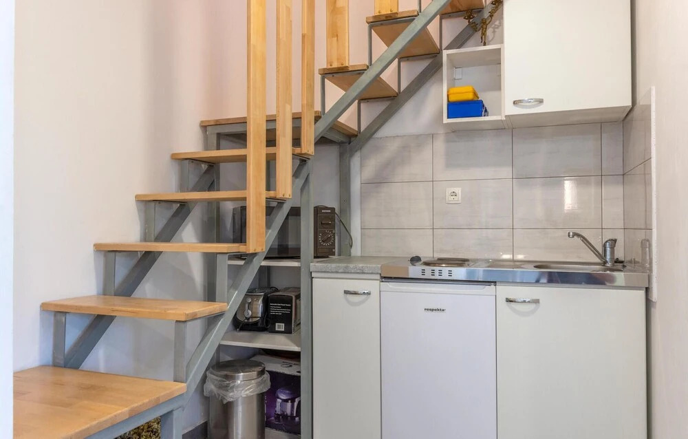 Amazing Apartment in Omis With 3 Bedrooms and Wifi