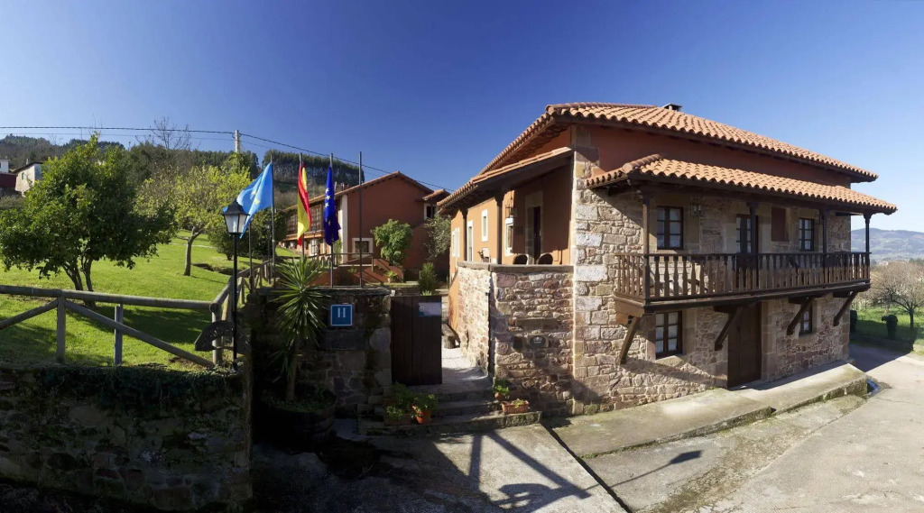 Hotel La Corte de Lugás