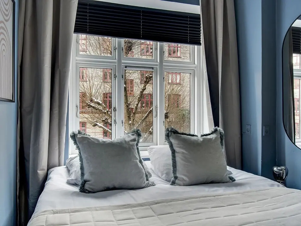 Sanders Promenade - Chic 2-bdr Apt w Water View