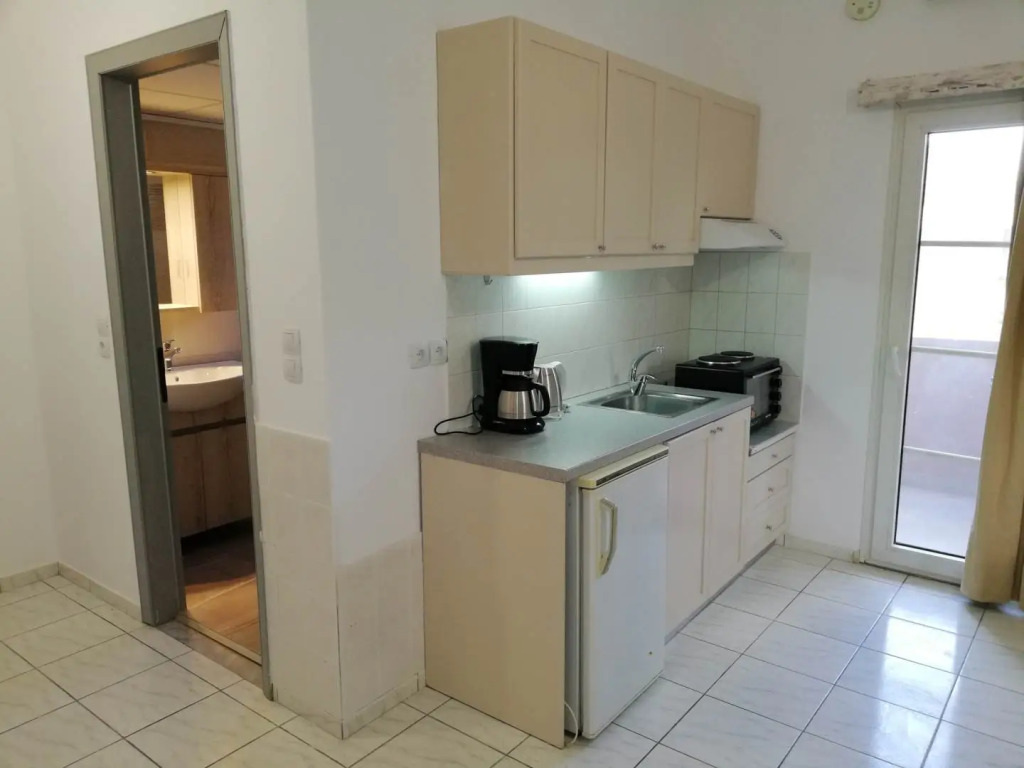 Evina Rooms & Suites