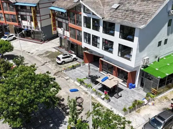 ELEVEN Designer Homestay