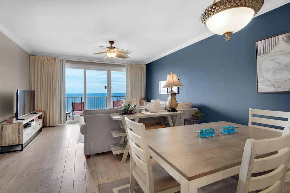 Grandview East 1204 by RealJoy Vacations