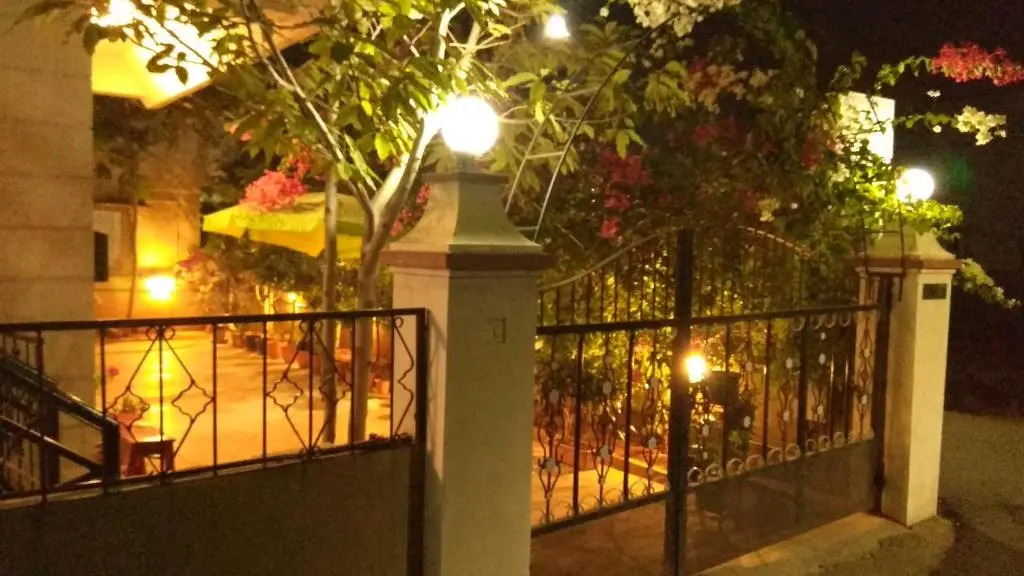 Bougainvilla Home-Behind Pune Airport