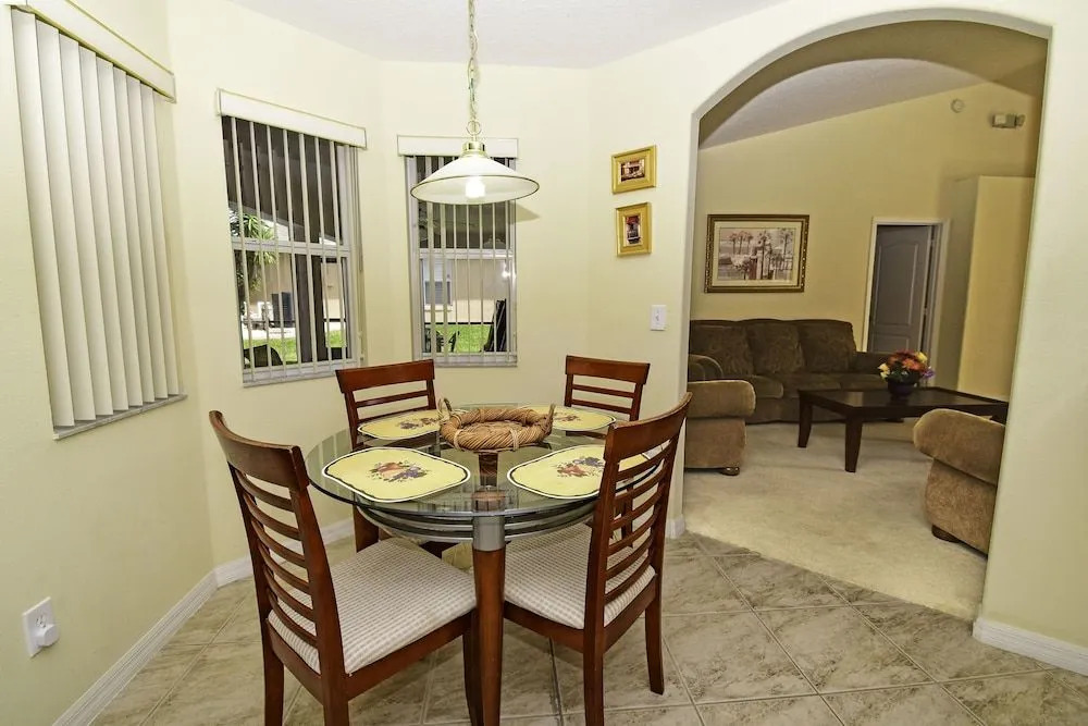 931DD Restful Retreat 4 Br villa by RedAwning