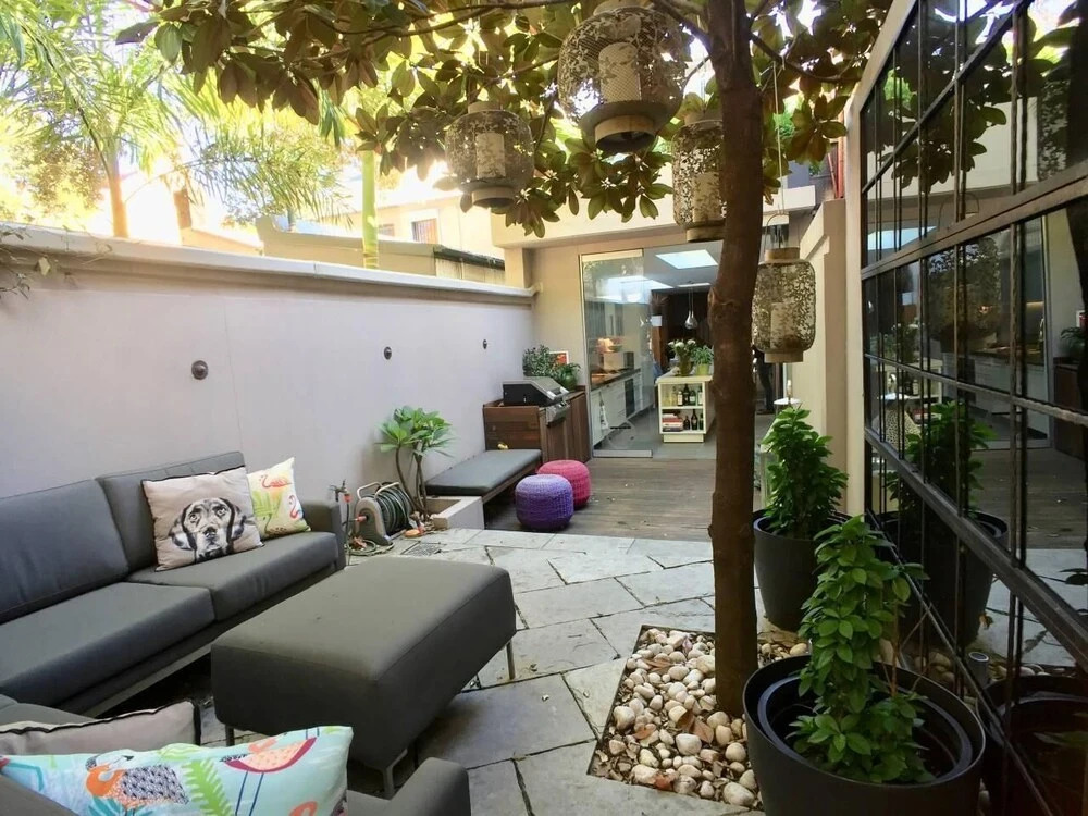 3 Storey Home Close Walk To Fox Studios SCG & City