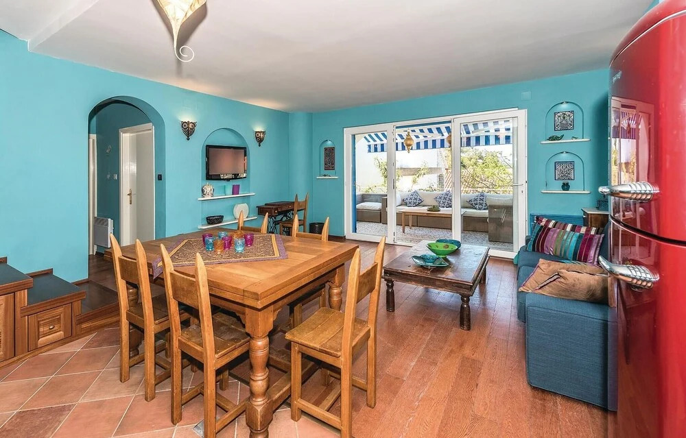 Three-Bedroom Holiday Home In Zaboric