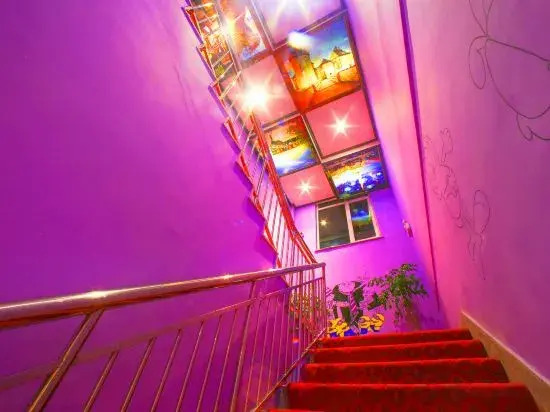 Zhaoyuan Qingfeng Theme Hotel