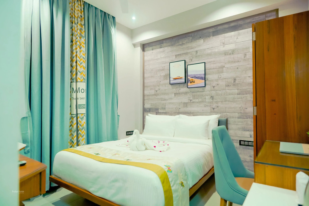 RG Exclusive Stay & Fine Dine, Akola