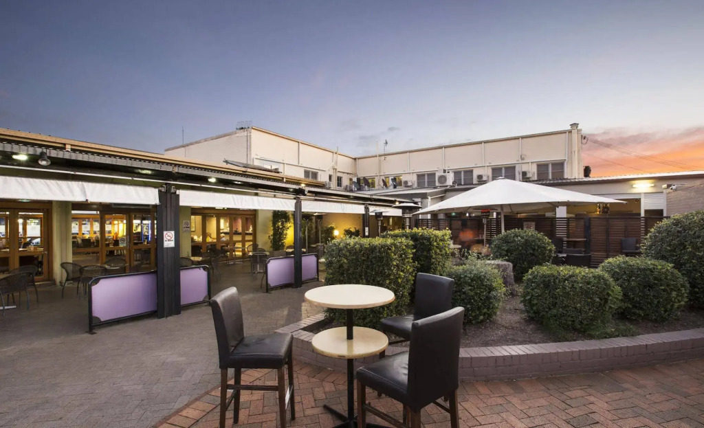 Nightcap at Ocean Beach Hotel