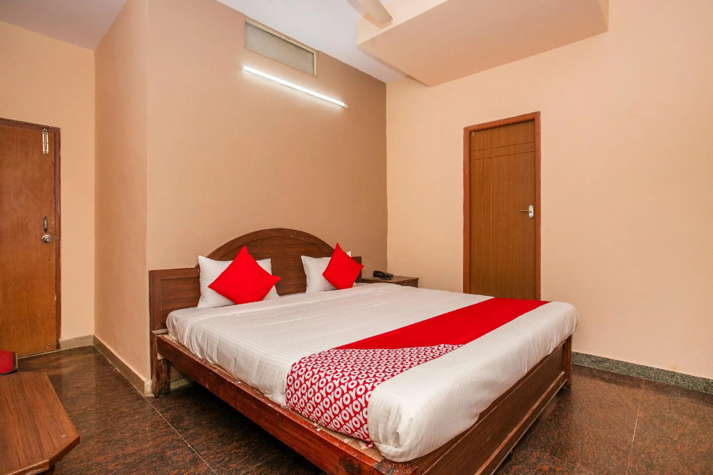 Hotel O Royal Residency Near Hare Krishna Hill