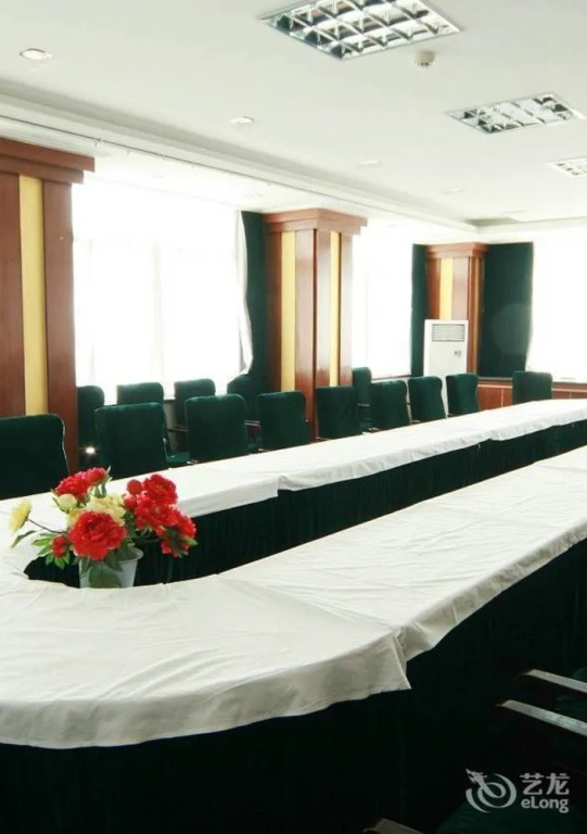 Yixing Hotel