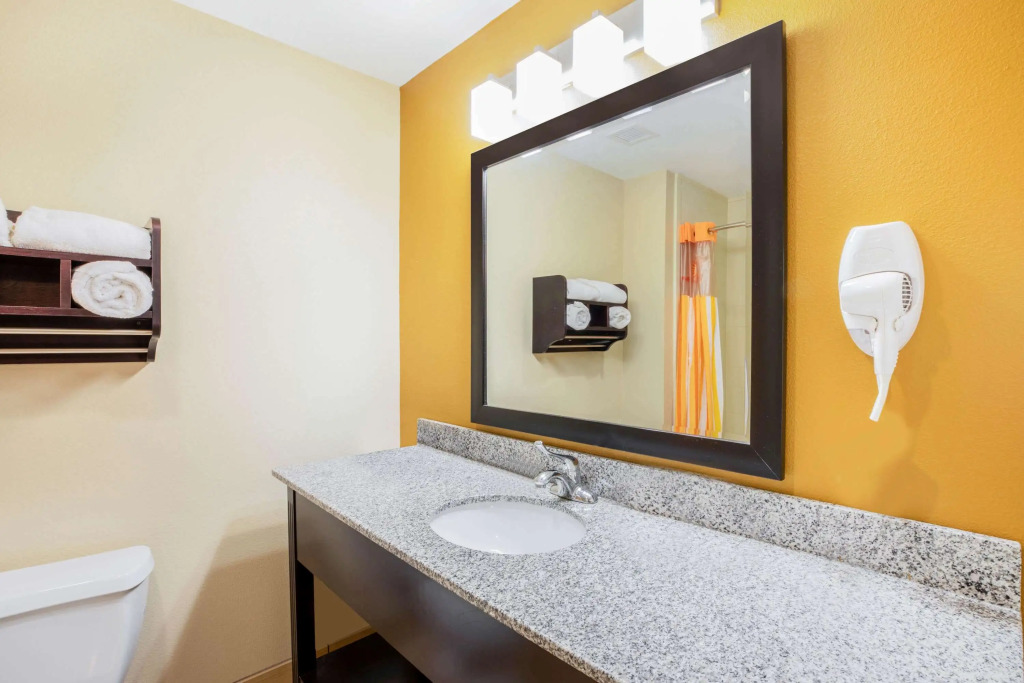 La Quinta by Wyndham Floresville