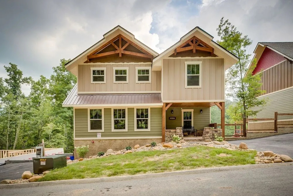 Swimmin in the Smokies - Six Bedroom Chalet