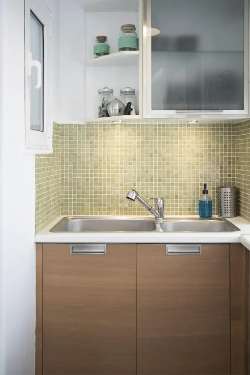 Amazing Renovated Penthouse In Pagkrati
