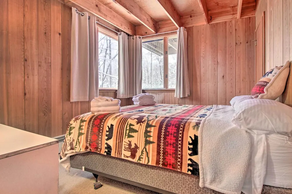 Walk to Ski Trails: Ludlow Home on Okemo Mountain