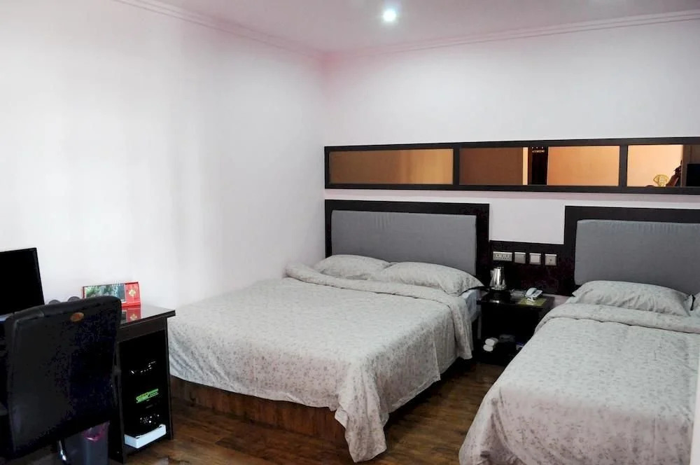 Zhuo  Ya  Boutique  Hotel(蛟河卓亚精品酒店)