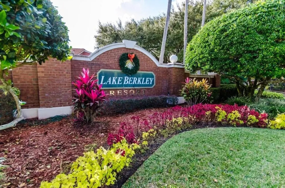 Lake Berkley Resort 5 Bedroom Villa