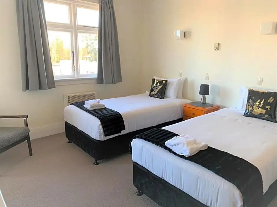 Ranfurly Hotel