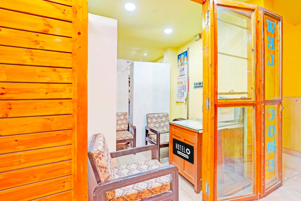 Super Hotel O Thavalakuppam Near Bus Stand