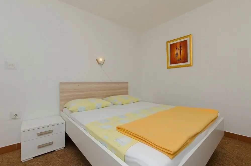 Vlado - Cosy & Afordable - A3