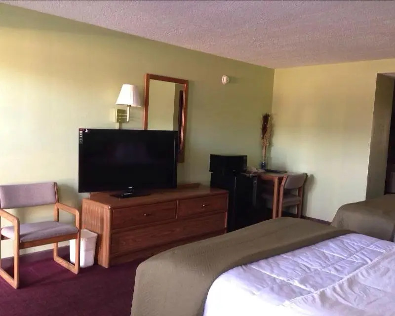 Royal Inn & Suites