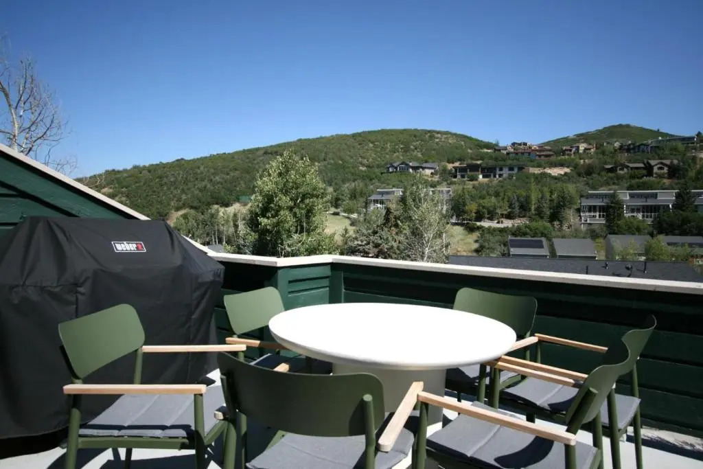 Aspen Grove 3 Bedrooms AGC-8 by KBM