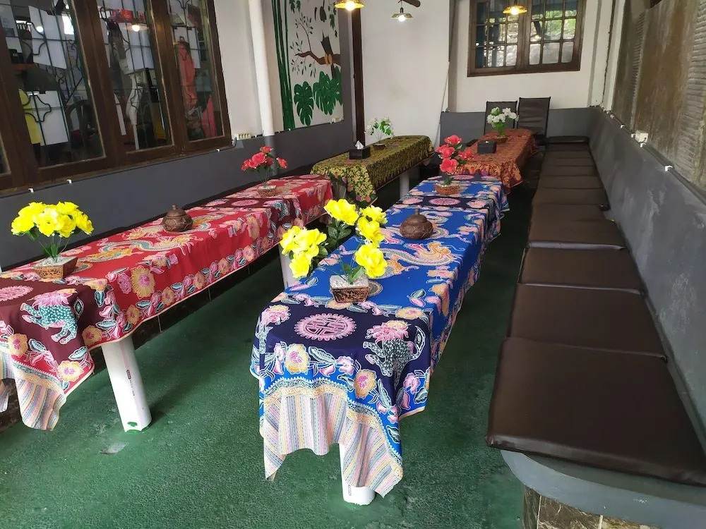 Twenty4Seven Bed & Breakfast