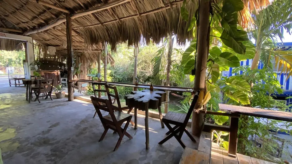 LULÚ La Bruja Yoga Lodge
