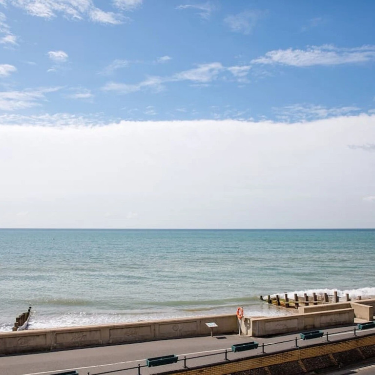 Panoramic sea Views in Beachfront apt w Balcony