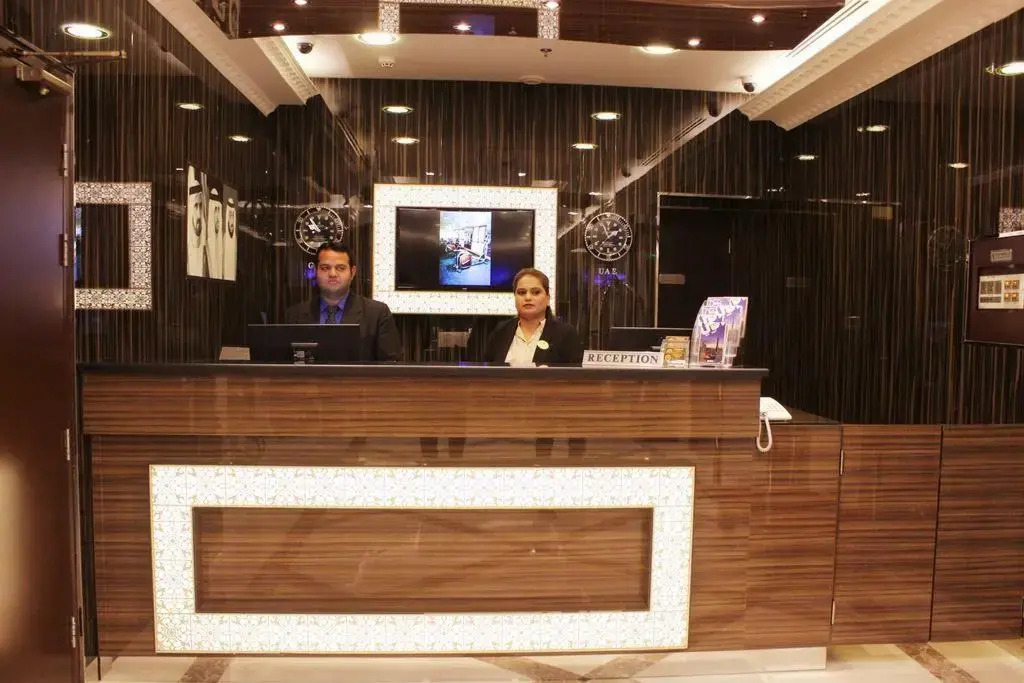 Montreal Naif Hotel