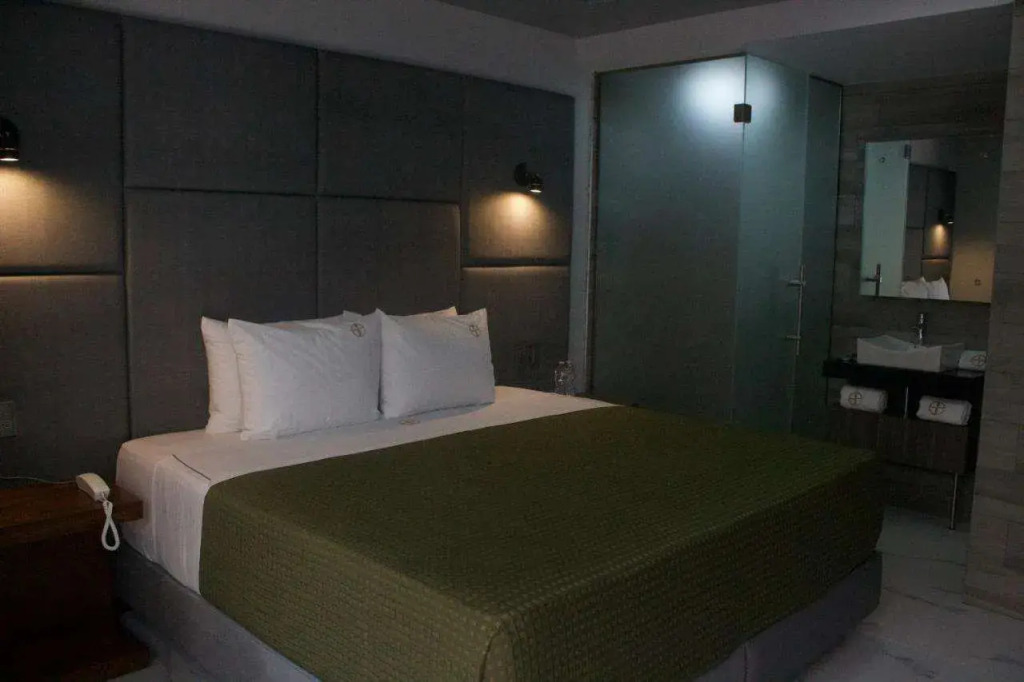 Hotel Grand One Plaza