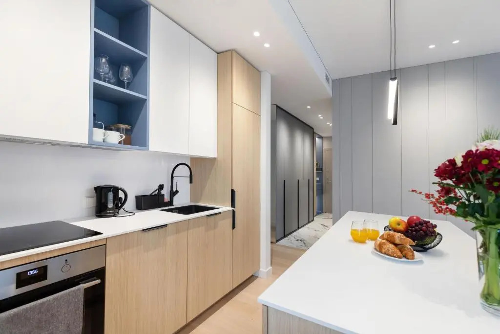 #stayhere - Brand New & Ultra Modern 2BDR Upscale Neighbourhood Paupys