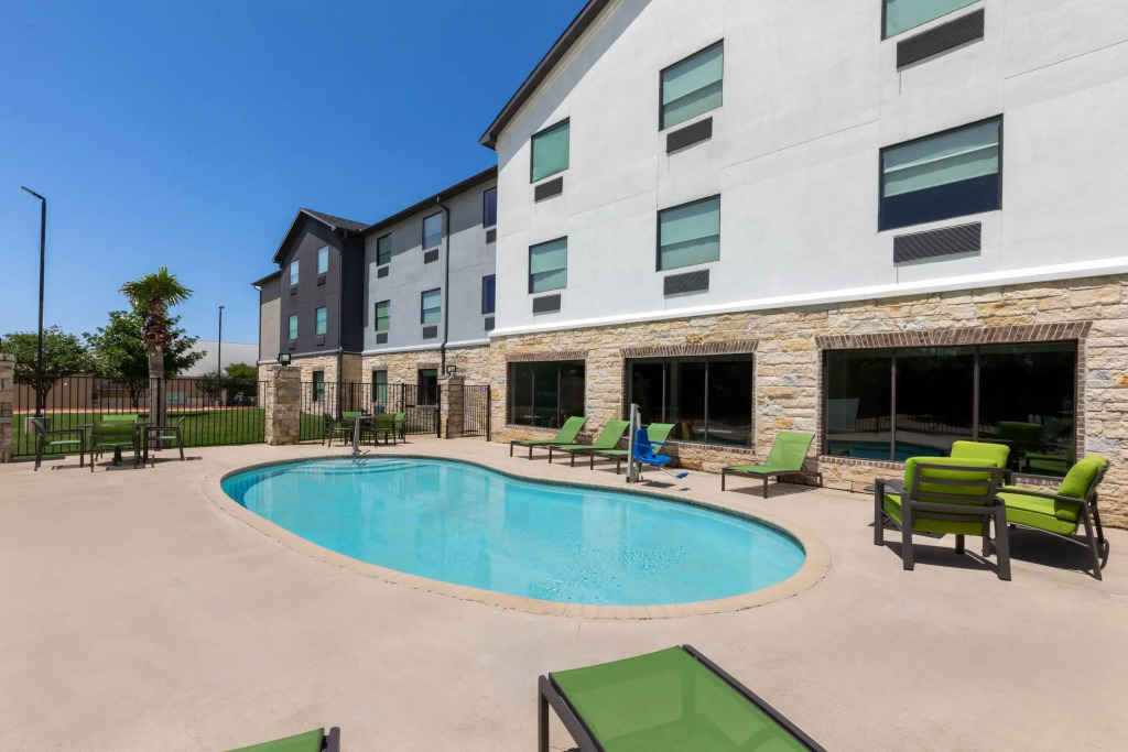 Wingate by Wyndham College Station South