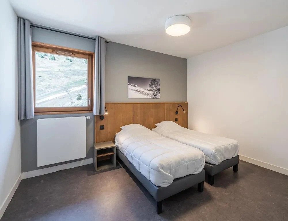 6-guest Alpine Rental With Balcony