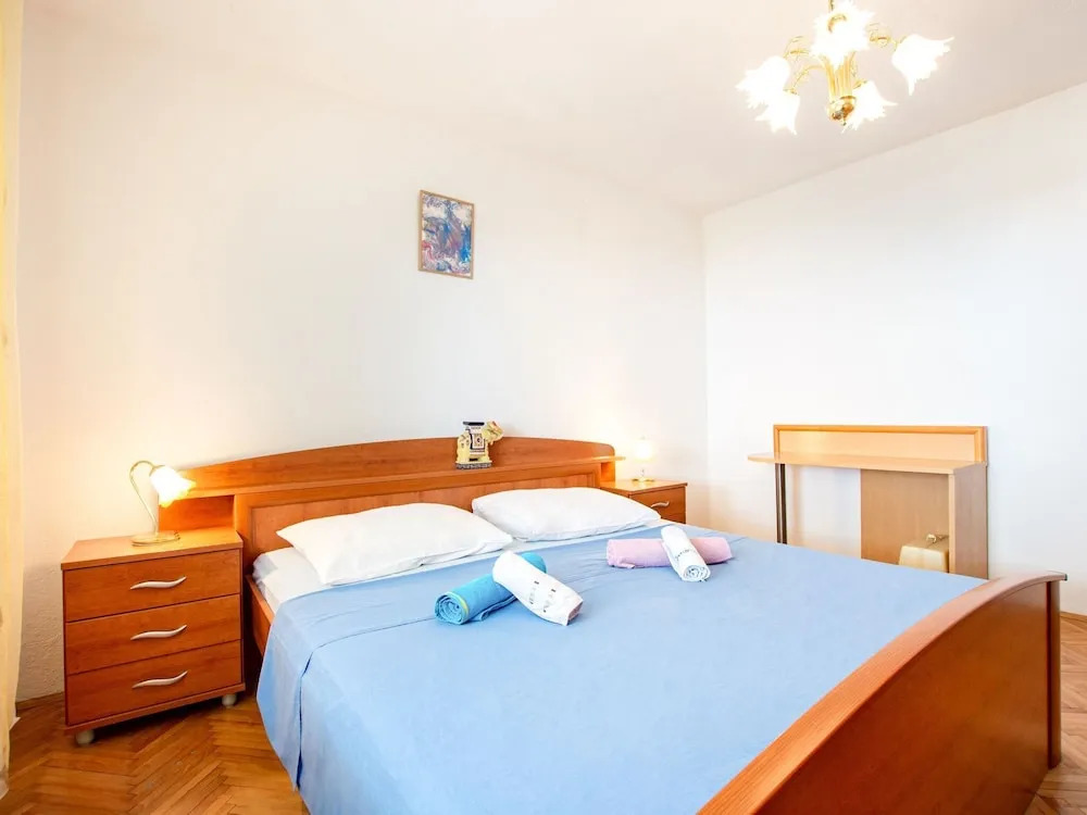 Modern, new Apartment With Private Terrace, Garden With Bbq, Near the sea