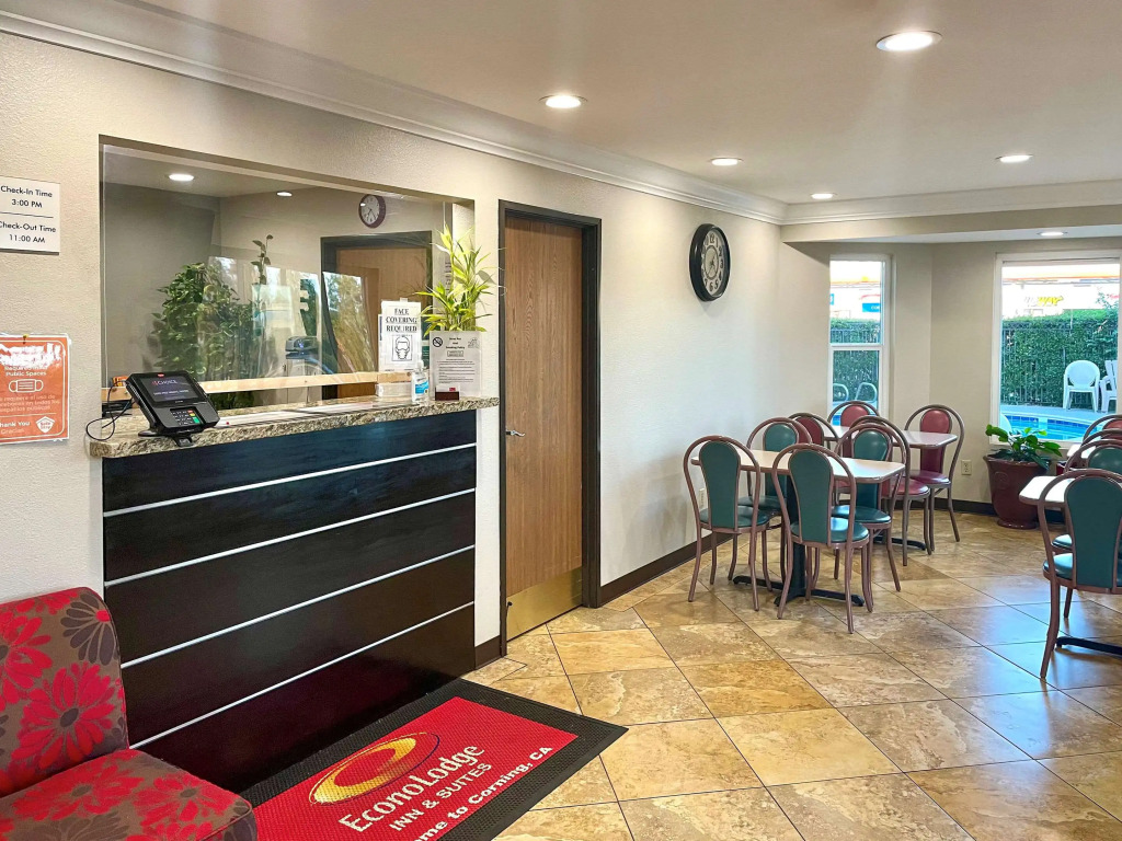 Econo Lodge Inn & Suites Corning Travel Center