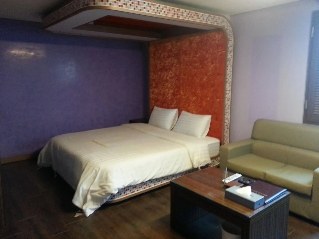 World Tourist Hotel