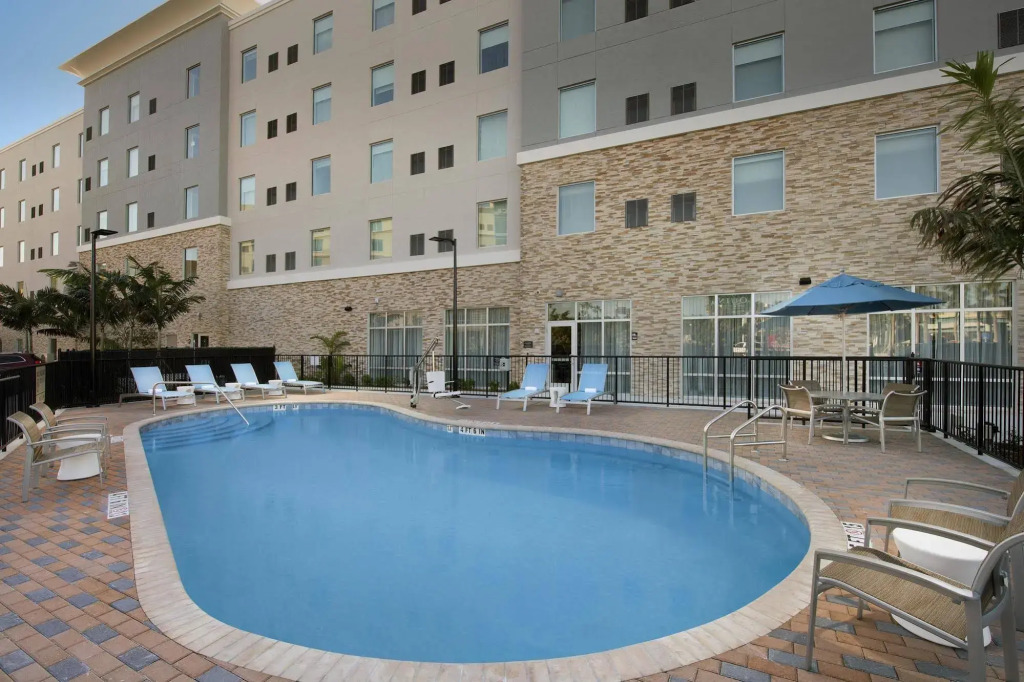 Hampton Inn Miami Airport East