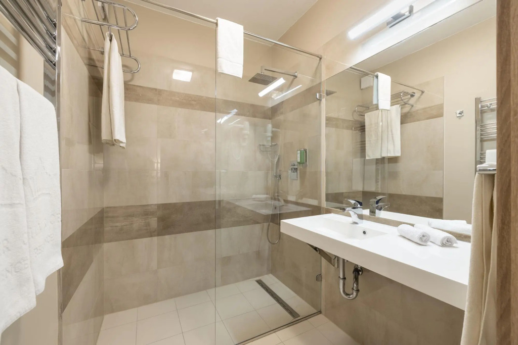 Silver Crown Hotel & Residence, Palace Quarter